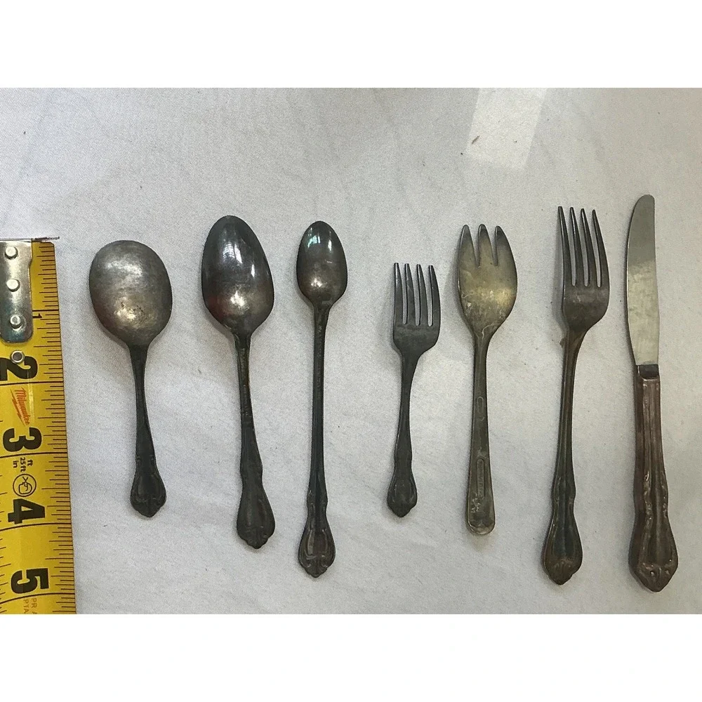 Vintage Silverplate Flatware Ornate Floral Scroll Mixed Lot Spoons Forks Knife